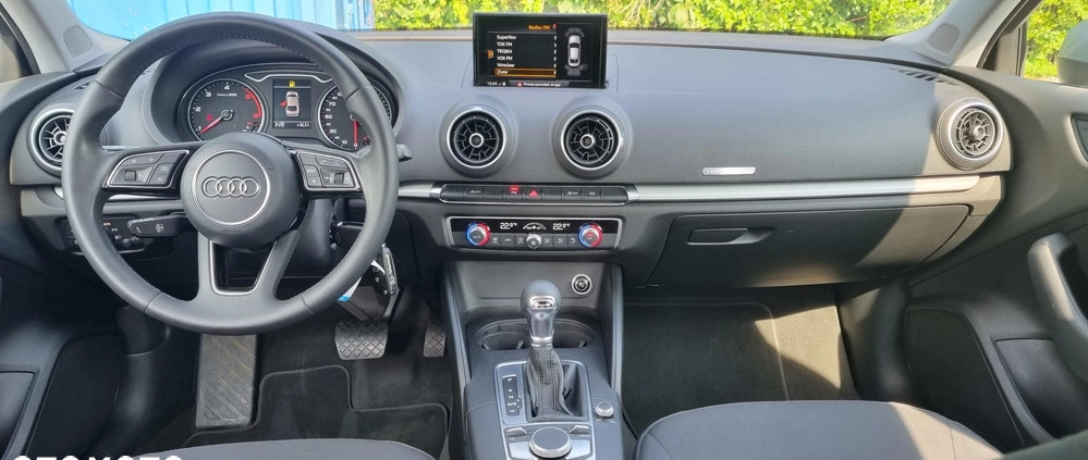 Audi A3 cena 71900 przebieg: 143600, rok produkcji 2018 z Wojkowice małe 211